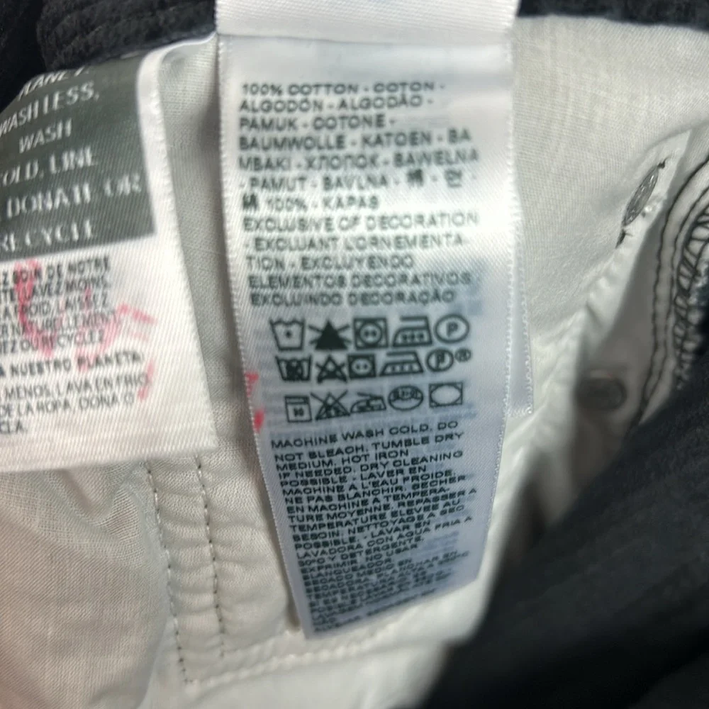 NWT Levi’s black straight corduroy pants 31 x 30 - Picture 7 of 8